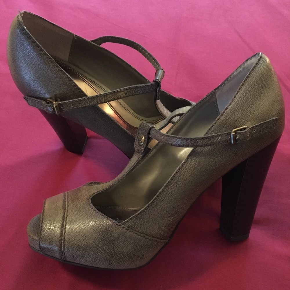 Simply Vera open-toe pumps